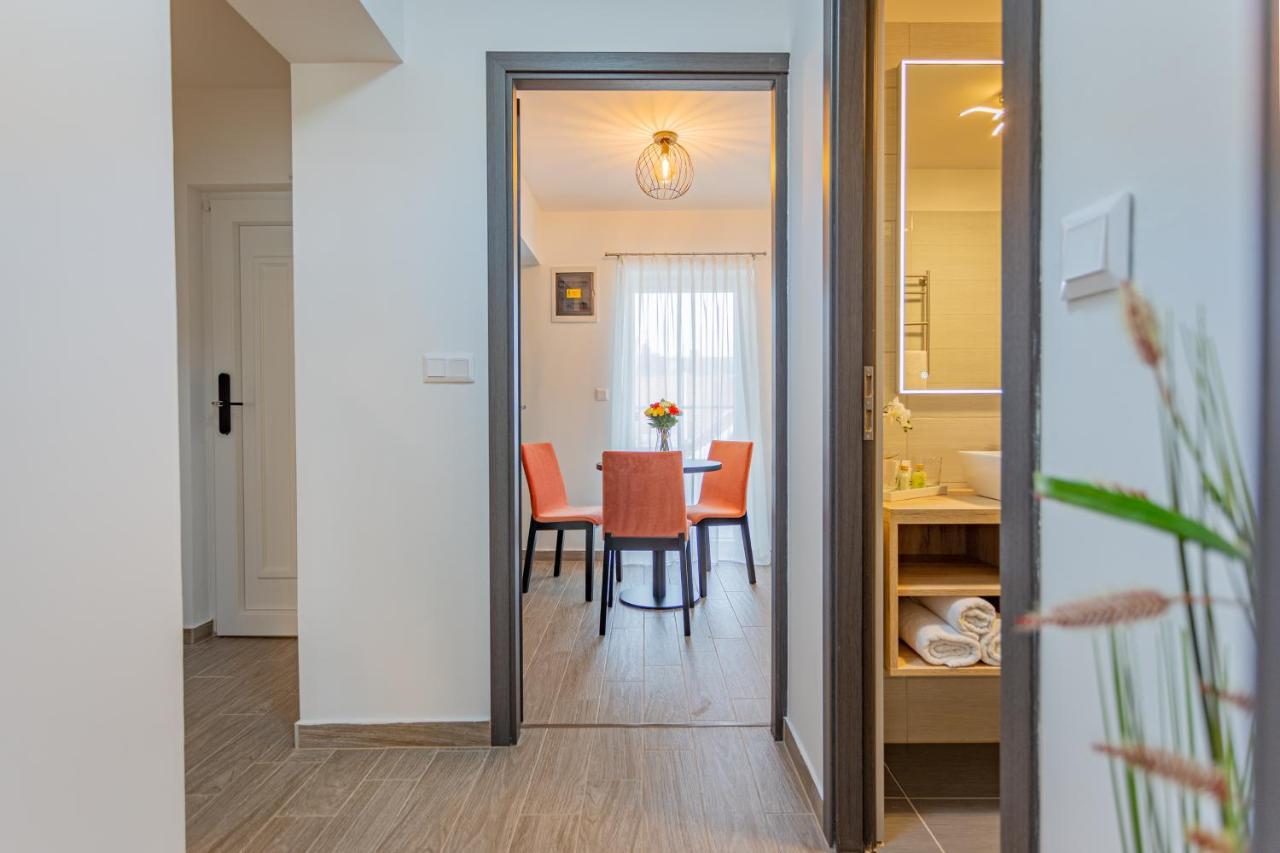 Viktoria Apartman ギュラ エクステリア 写真