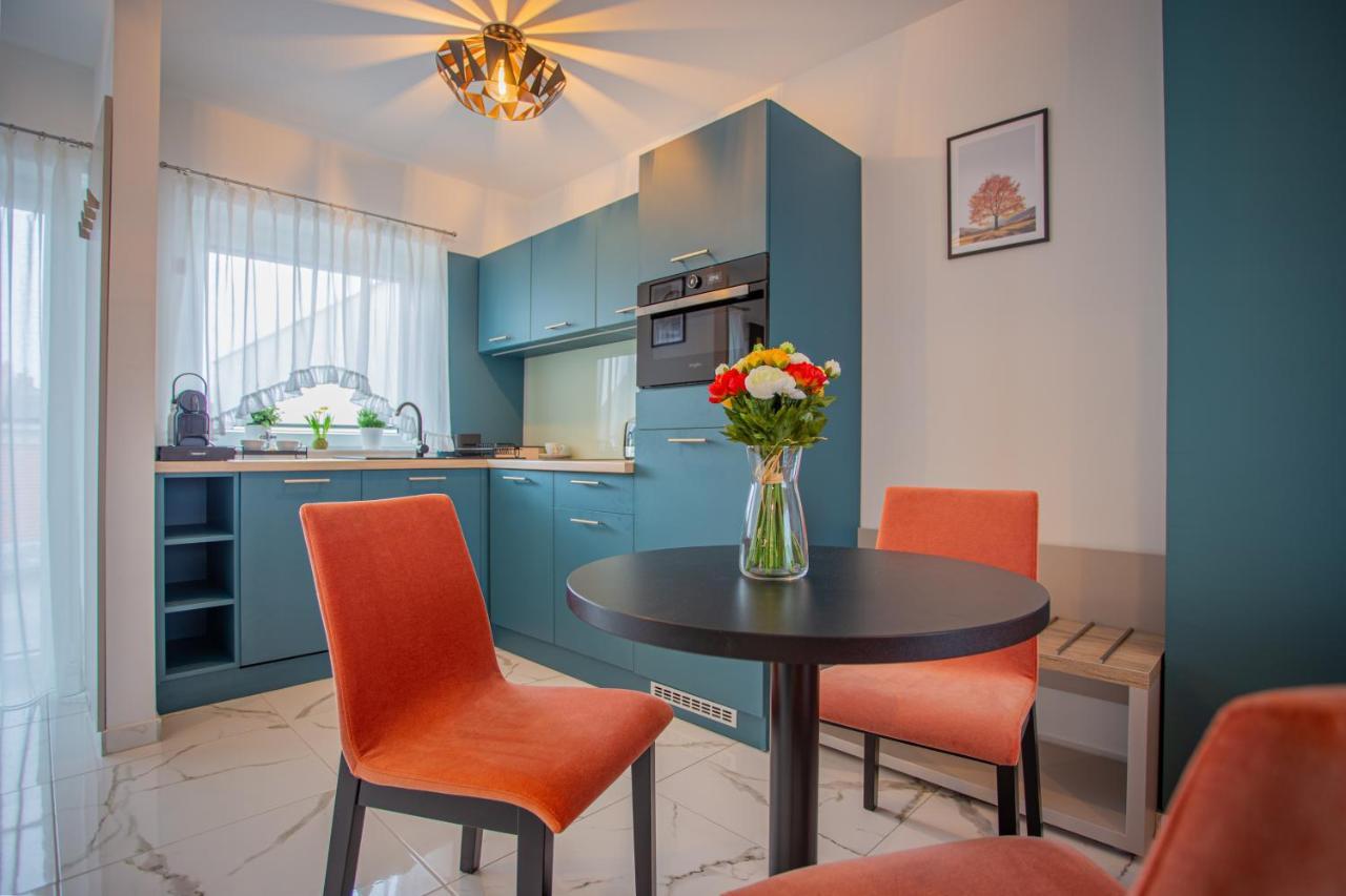 Viktoria Apartman ギュラ エクステリア 写真