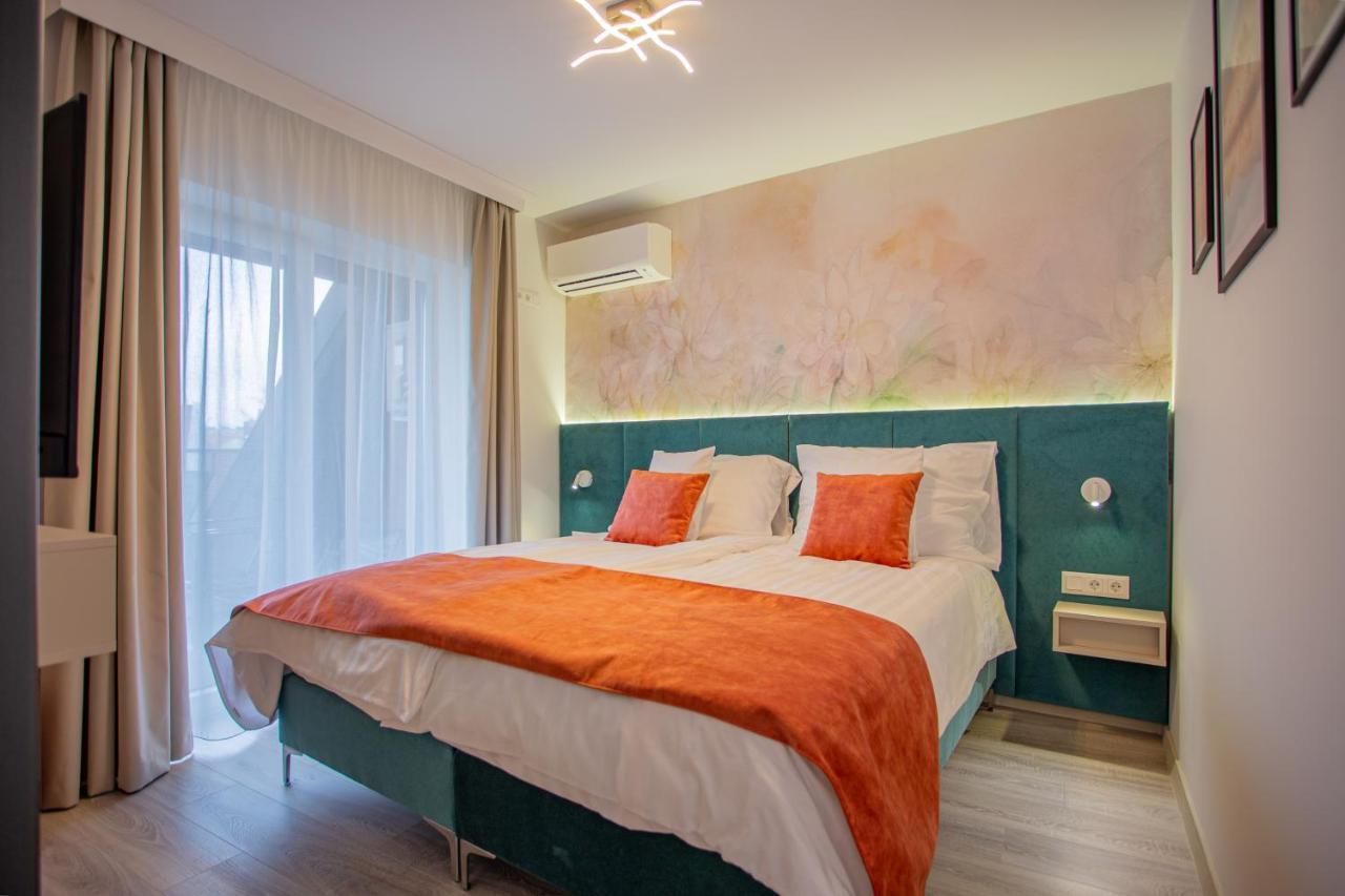 Viktoria Apartman ギュラ エクステリア 写真