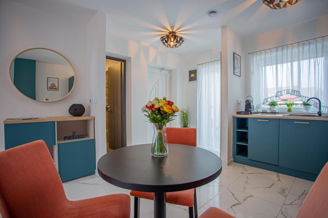Viktoria Apartman ギュラ エクステリア 写真