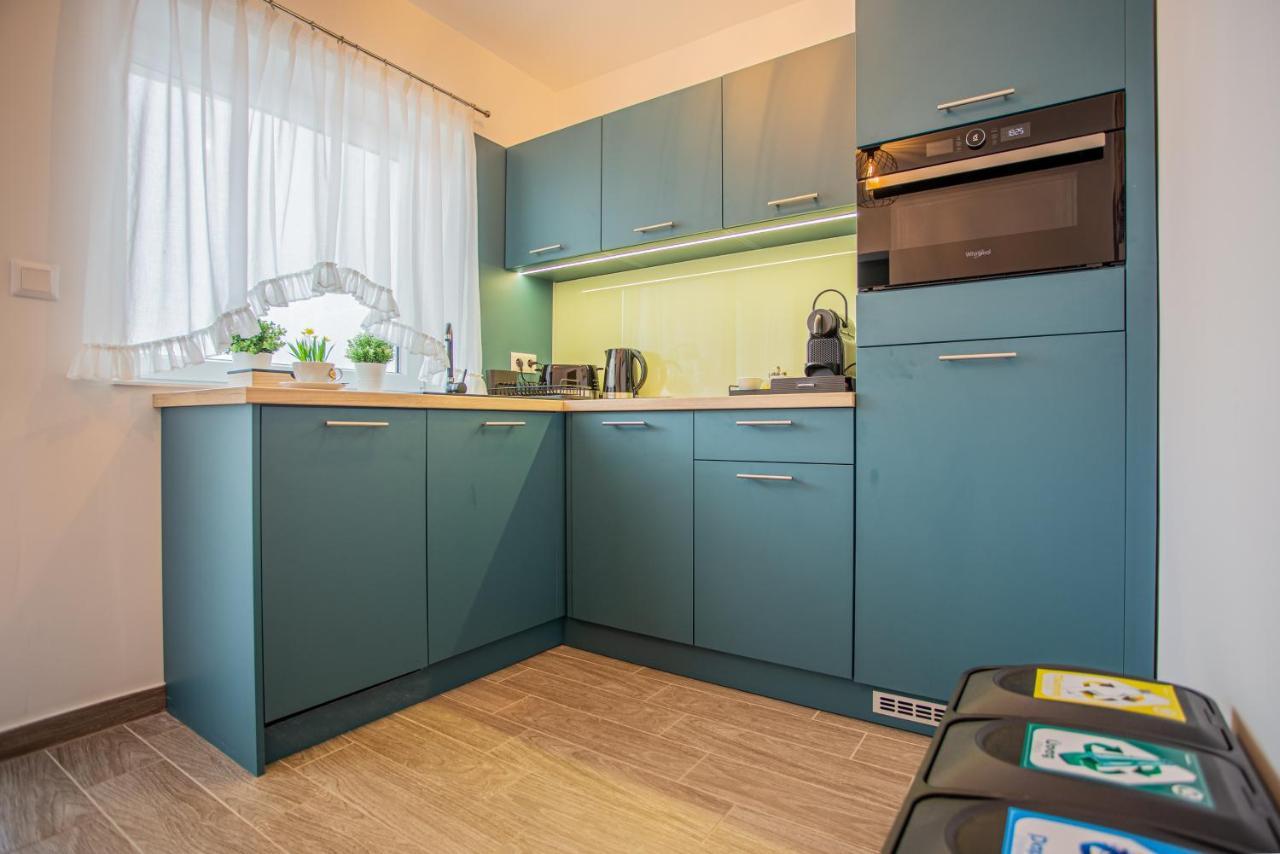 Viktoria Apartman ギュラ エクステリア 写真
