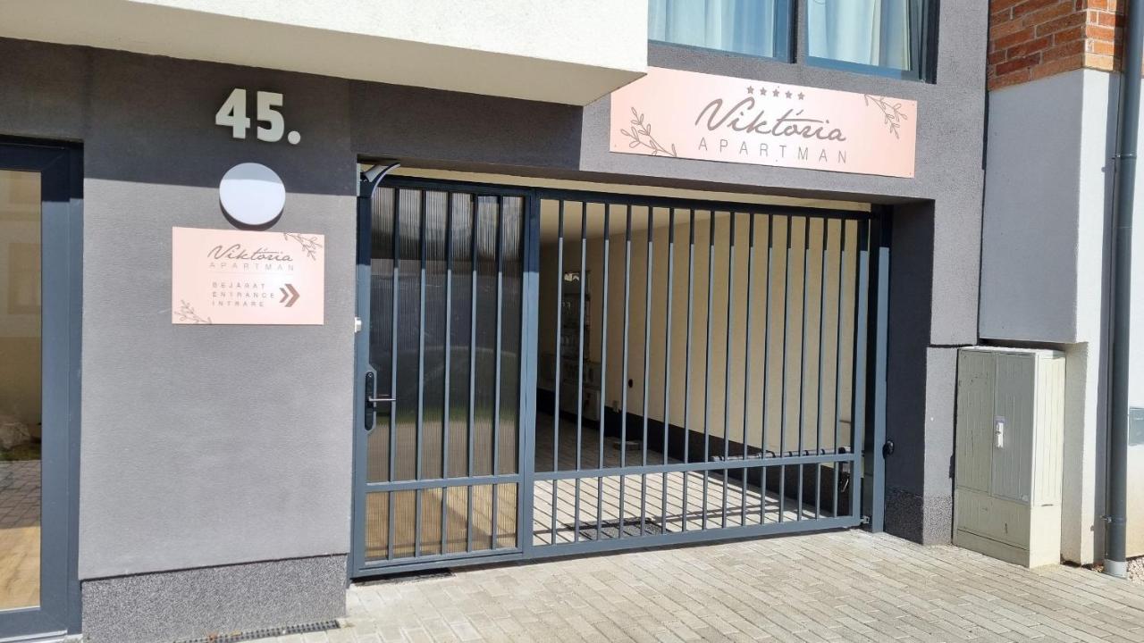 Viktoria Apartman ギュラ エクステリア 写真